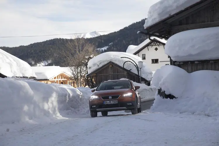 How to Drive in Snow like a Pro